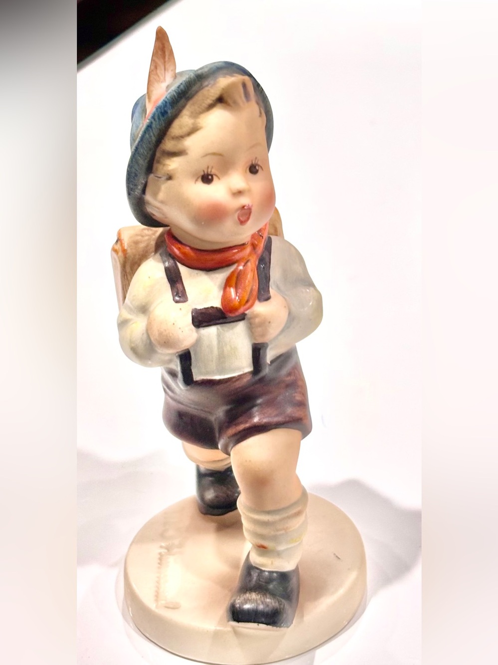 Hand-Painted Vintage-1955 Authentic M. I. Hummel “School Boy” Figurine #82/0